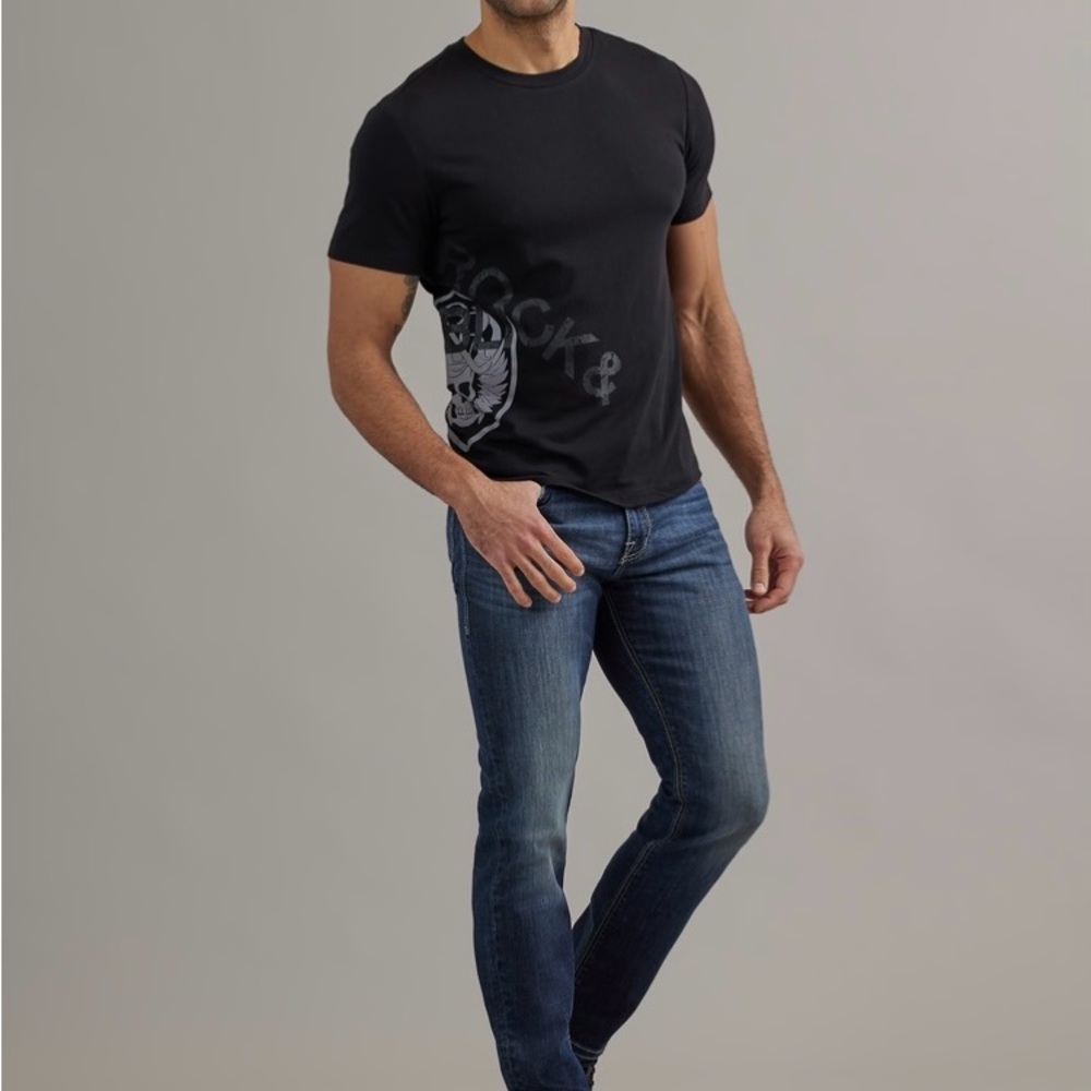 NWT Men’s XL Rock & Republic Reg fit  graphic tee. 60% cotton, 40% polyester.